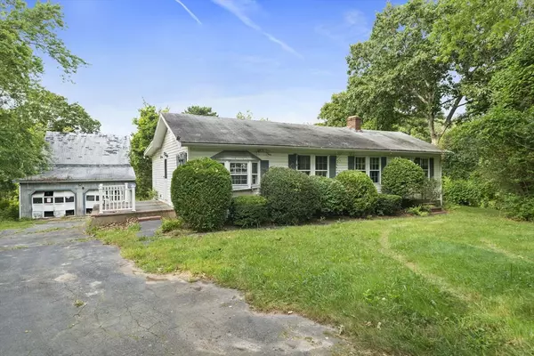 54 Manomet Point Rd, Plymouth, MA 02360