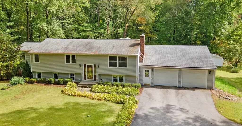 205 Beaman Rd, Sterling, MA 01564