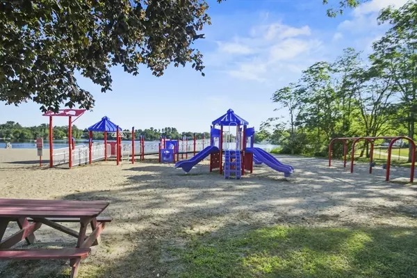 Wilmington, MA 01887,56 Grove Avenue