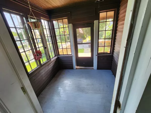 Southbridge, MA 01550,152 Chapin