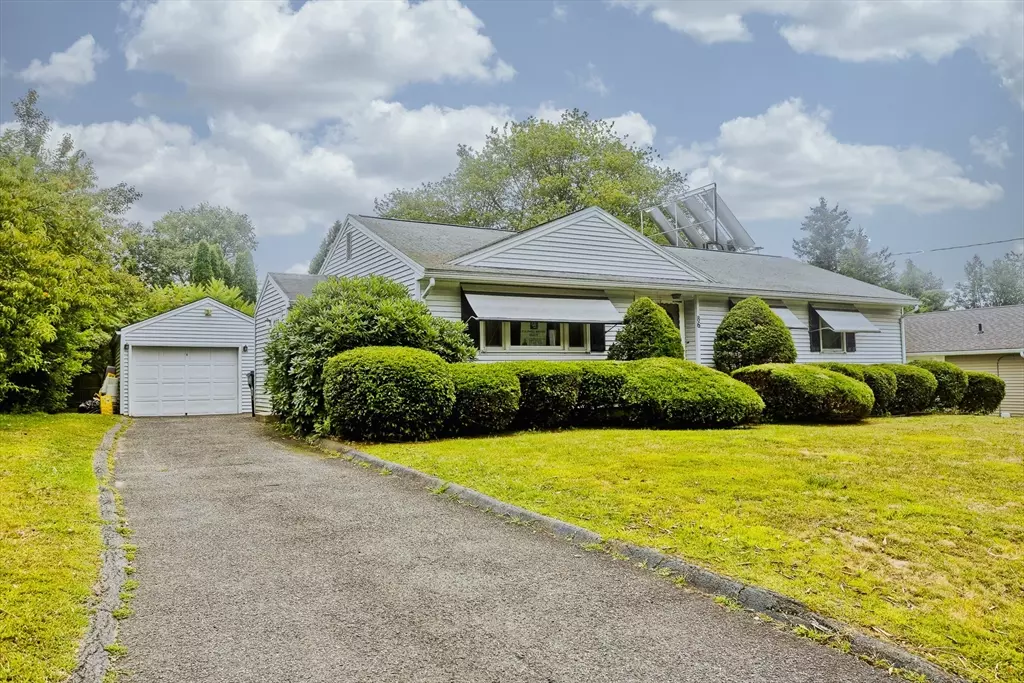 Holyoke, MA 01040,86 Lynch Dr