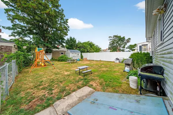 New Bedford, MA 02740,417 Maxfield St