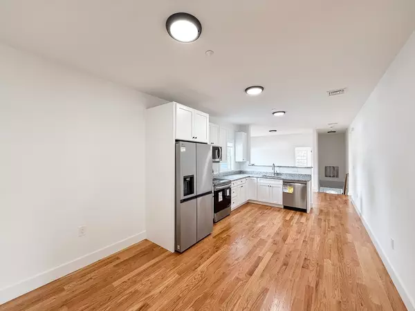 232 Lynnfield St #2, Lynn, MA 01904