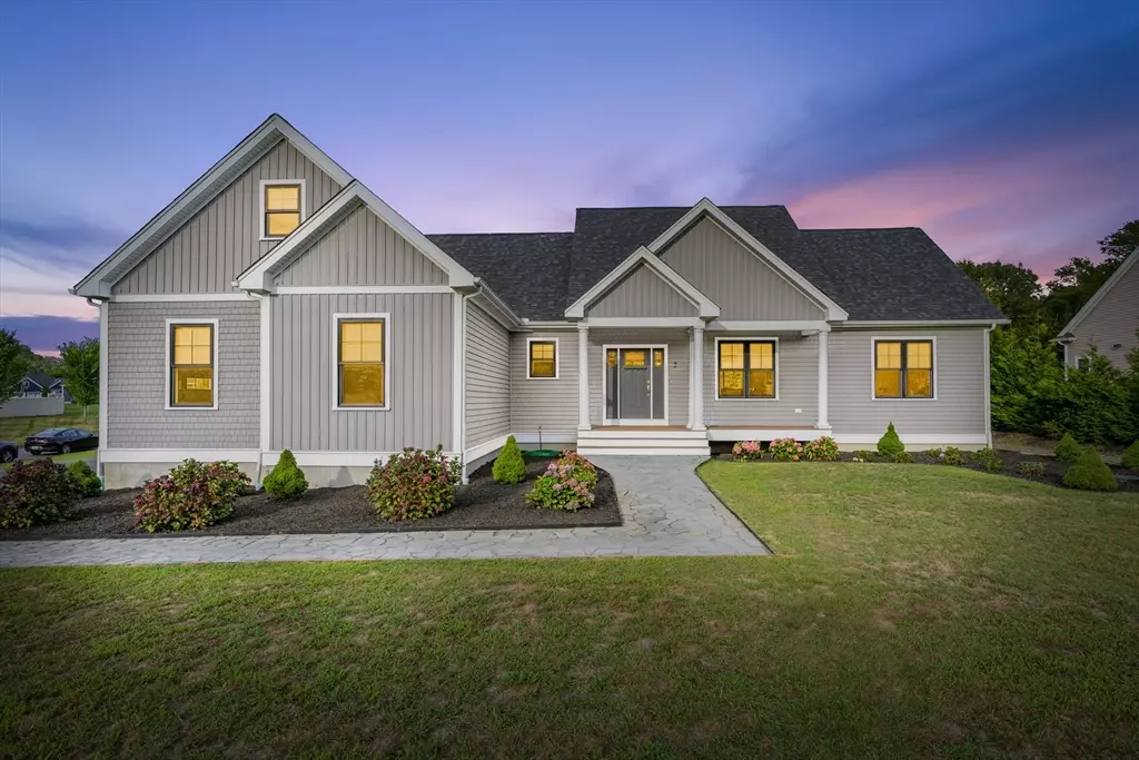 Westport, MA 02790,2 Magnolia Ln