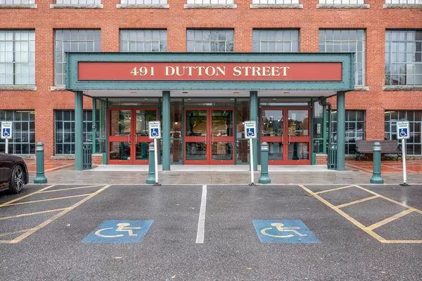 491 Dutton St #502, Lowell, MA 01854