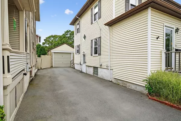 Fairhaven, MA 02719,230 Green Street