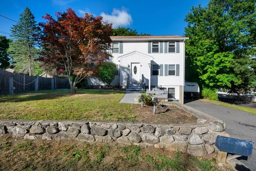 67 Russell St, Peabody, MA 01960