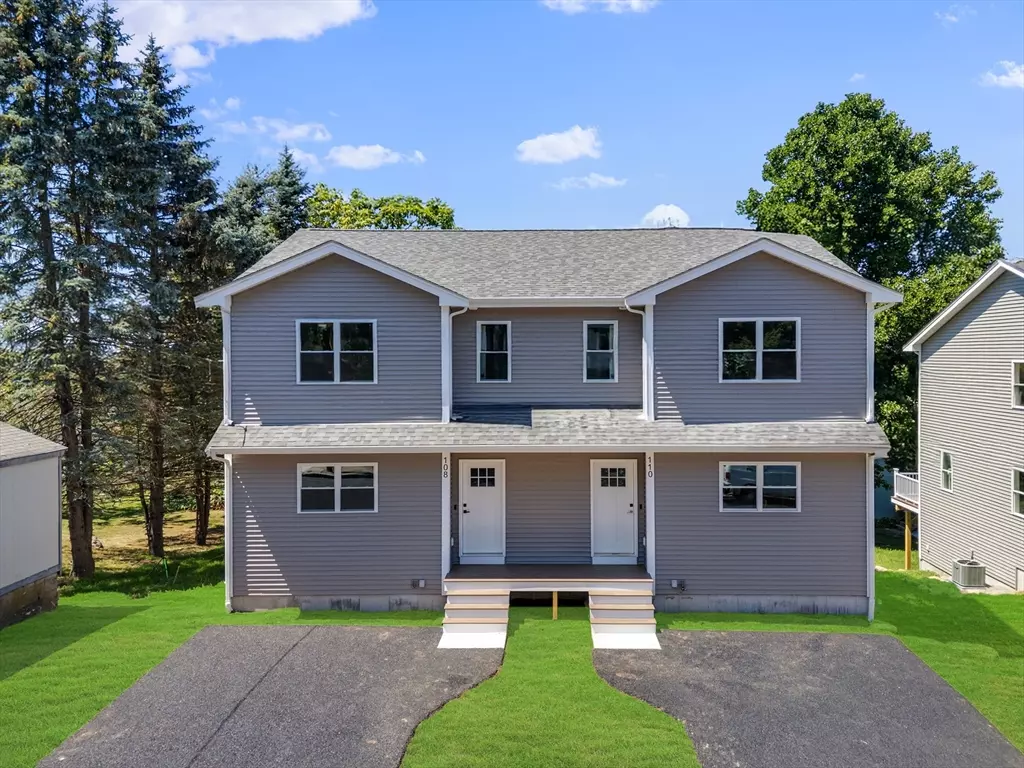 Fall River, MA 02720,122 Stowe St #122