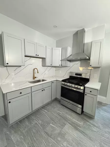 18-20 Austin St #1, Somerville, MA 02145