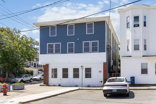 Malden, MA 02148,1 Glenwood St #4