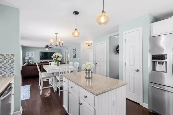 Dighton, MA 02715,2060 Manomet Ave