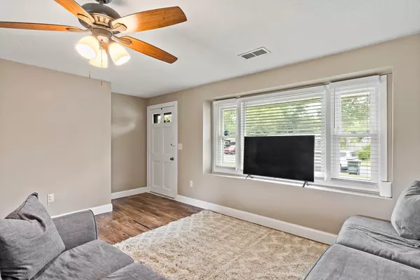 Swansea, MA 02777,55 Smoke Rise Cir