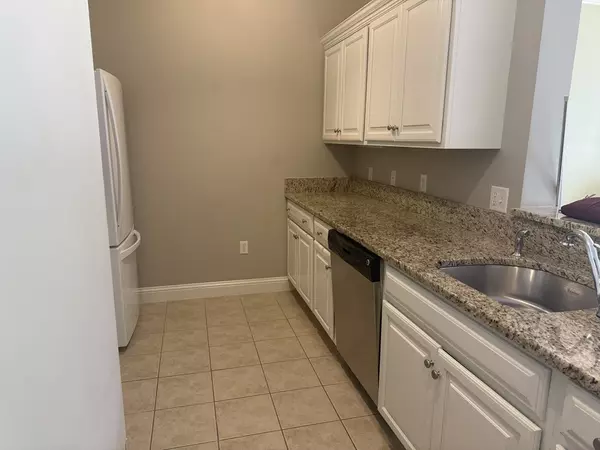 New Bedford, MA 02745,1481 Phillips Rd #1102