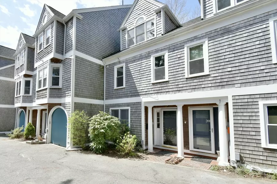 39 Bellis Circle #E, Cambridge, MA 02140
