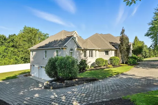 South Hadley, MA 01075,1 White Brook Ln