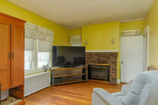 Worcester, MA 01603,12 Friedel St
