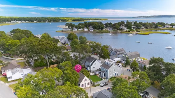 Wareham, MA 02571,8 Cottage St