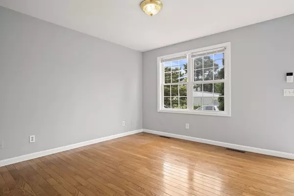 Central Falls, RI 02863,61 Orchard St #61