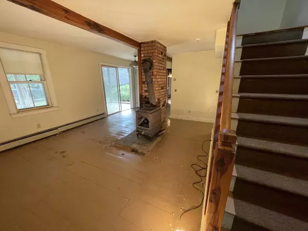 Hanson, MA 02341,784 Pleasant St