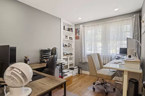 Dracut, MA 01826,7 Pine Valley Dr