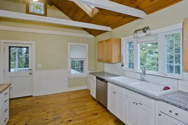 South Hadley, MA 01075,17 Woodbridge