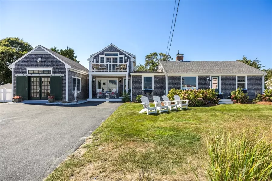253 Scranton Ave, Falmouth, MA 02540