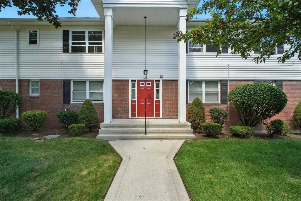 Chicopee, MA 01020,48 Colonial Cir #D
