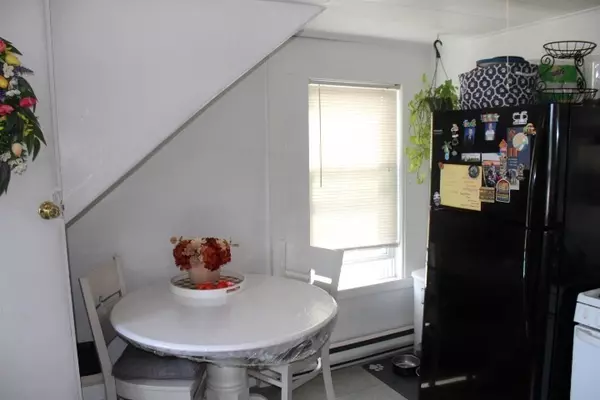 Gloucester, MA 01930,13 1/2 Cleveland St