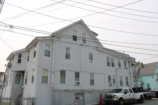 13 1/2 Cleveland St, Gloucester, MA 01930