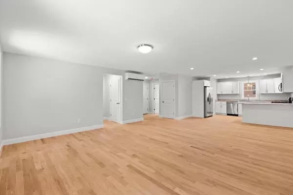 Taunton, MA 02780,46 Harrison St #6