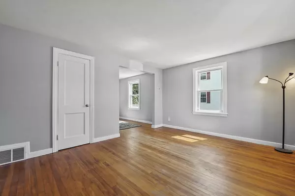 Worcester, MA 01606,163-165 Saint Nicholas Ave