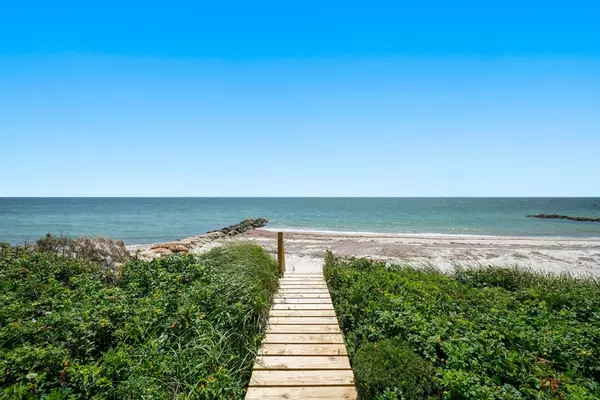 Barnstable, MA 02655,439 Sea View Avenue