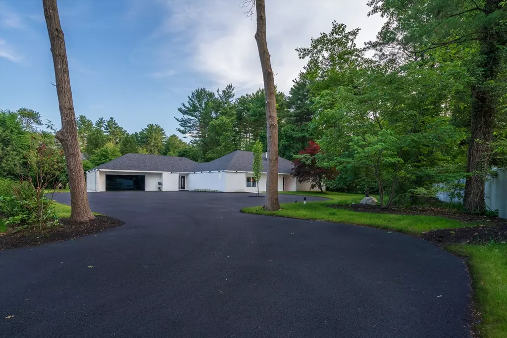 Easton, MA 02375,15 Scotch Dam Road