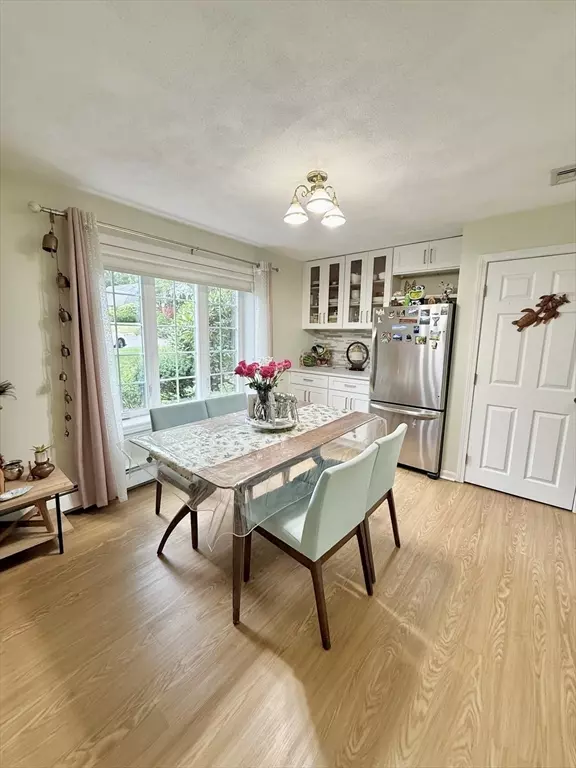 Natick, MA 01760,25 Homeward Ln #25