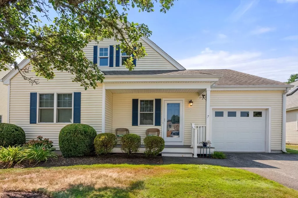 Rochester, MA 02770,7 Bisbee Dr #7