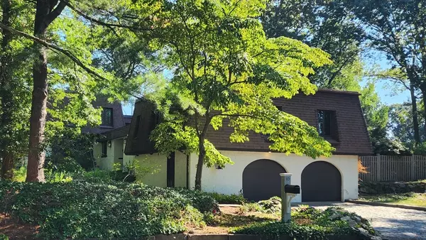 10 Scotch Dam Road, Easton, MA 02375