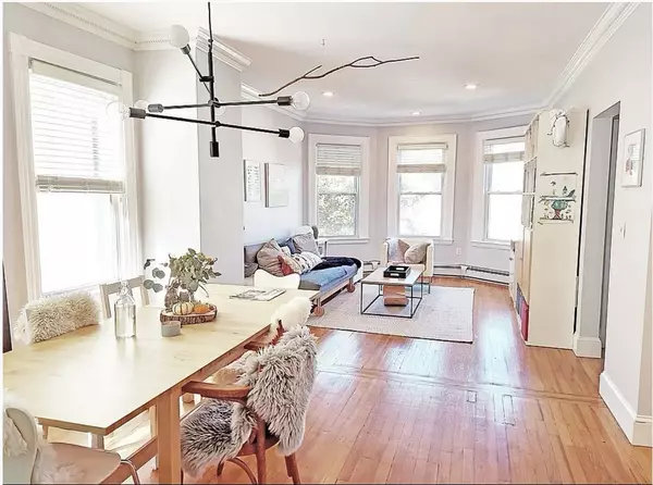 118 Franklin St #3, Brookline, MA 02445