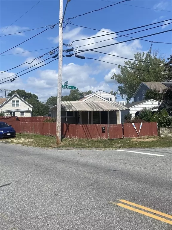 Swansea, MA 02777,115 Gardner Avenue