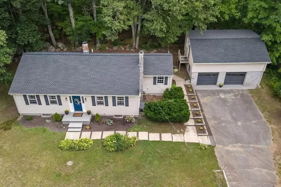 822 Hardwick Rd, Hardwick, MA 01031