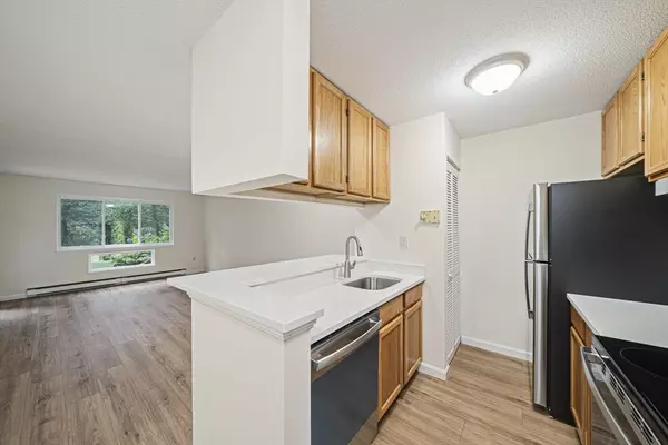 Brewster, MA 02631,100 Fletcher Ln #E