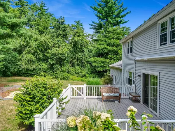 Lakeville, MA 02347,29 Old Powder House Road