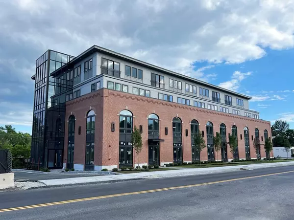 80 Bridge St #412, Dedham, MA 02026
