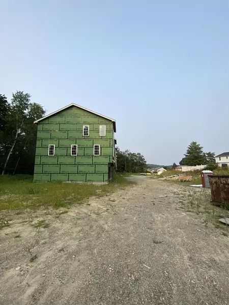 47R Yarnie #7A, Worcester, MA 01602