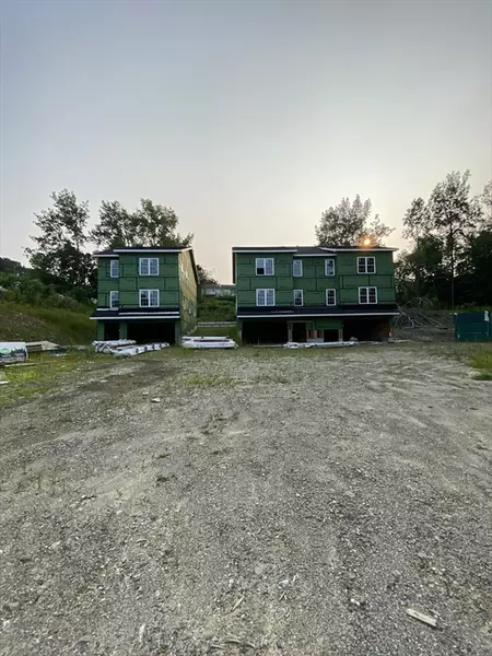 47R Yarnie #8B, Worcester, MA 01602