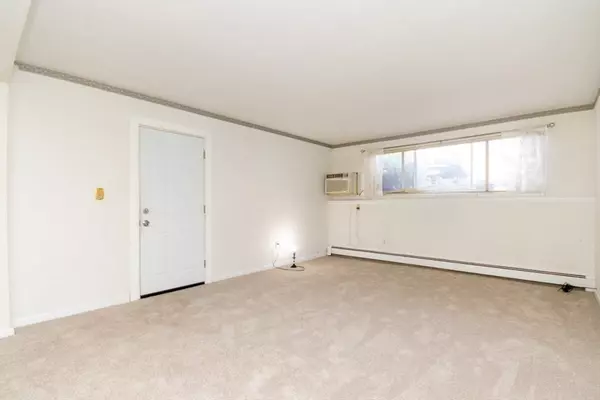 Norwood, MA 02062,3 Endicott Street #01