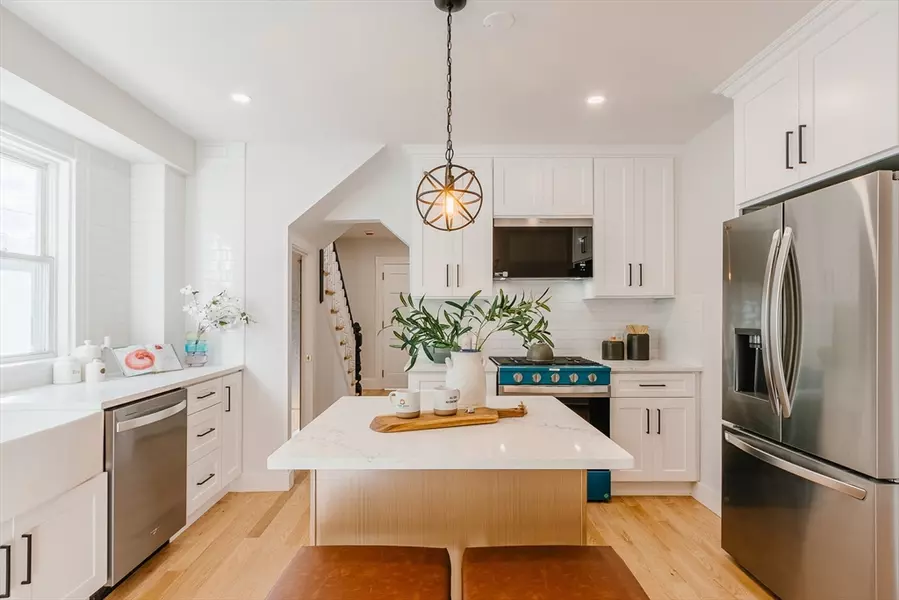 16 Blue Hill Ave, Milton, MA 02186