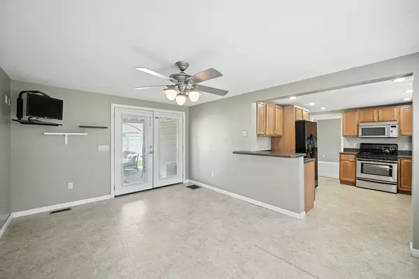 Chicopee, MA 01013,10 Juliette St