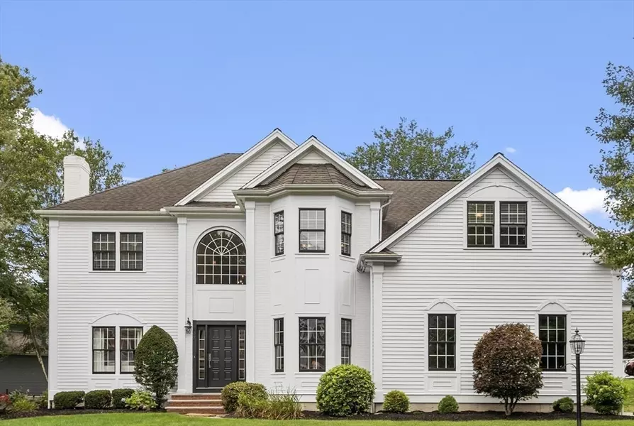 37 Stirling St, Andover, MA 01810