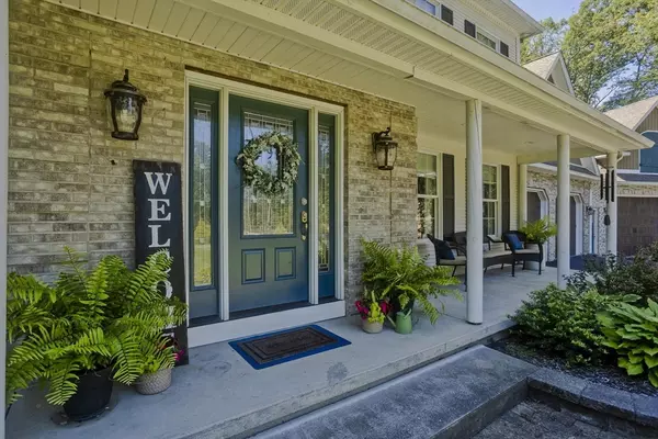 Westfield, MA 01085,197 Loomis Rg