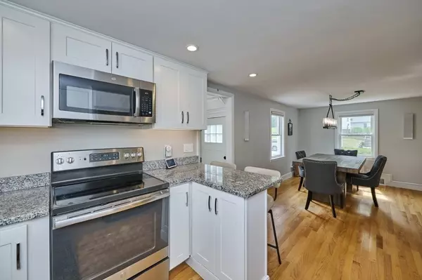 Wakefield, MA 01880,84 Redfield Rd